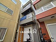 何かちょこっと買い出しに行きたい時にも、気軽に立ち寄れる距離にコンビニがあります！