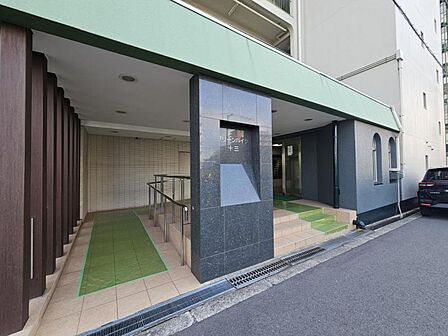 すっきりとしたエントランスが毎日お出迎えしてくれます。