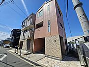 車通りの少ない前面道路でお子様の通学も安心ですね！