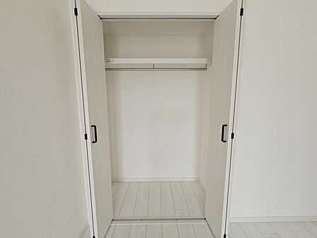 洋室4.5帖:充分な収納スペースを確保しました!