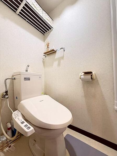 季節を問わず年間を通じて快適にお使い頂ける温水洗浄便座付トイレ!!