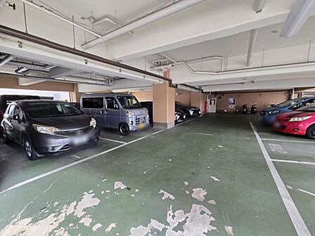 敷地内駐車場!最新の空き状況はお調べしますので、お気軽にお尋ねください。