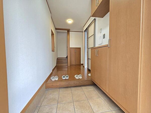 玄関を拡大表示