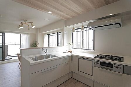 カウンターキッチン採用でコミュニケーションが取りやすい
