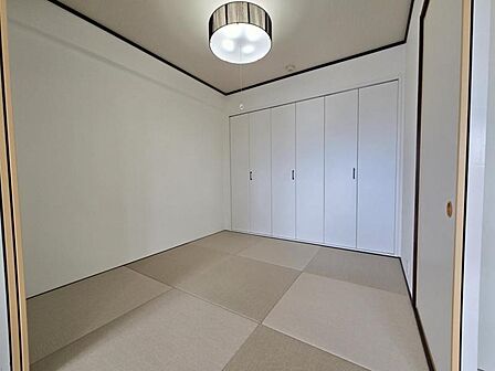 和室4.5帖:リビングの延長としても個室としても使いやすい設計のお部屋です!