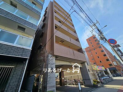 外観：スーパー・コンビニが徒歩近くにあり、お買物も便利な環境ですよ！