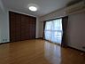 子供部屋：洋室8．6帖：落ち着いたカラーで仕上げたリラックス空間です♪