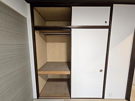 和室4．5帖：大型の押入れはお母さまにとってうれしいポイント