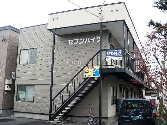4 / 9