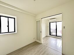 広島電鉄8系統 十日市町駅 徒歩3分の賃貸マンション 4階1LDKのリビング/ダイニング