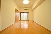 写真は他の部屋の物です。現状湯銭。洋室8.6帖★キレイなフローリング空間です！