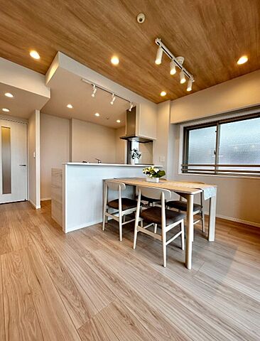 リビング/ダイニング 墨田区堤通1丁目1-1