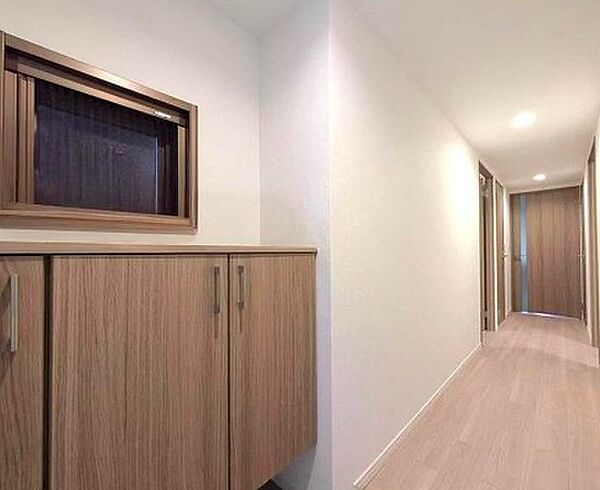 玄関を拡大表示