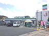 周辺：ファミリーマート 高槻神内店（468m）