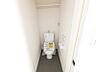 トイレ：トイレは1.2階にあります♪