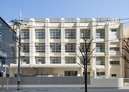 大阪市立堀江小学校（763m）