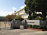 周辺：茨木市立春日丘小学校（566m）