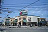 周辺：マルヤス 登美の里店（374m）