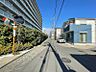 外観：前面道路含む