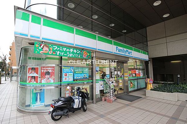 画像25:【コンビニエンスストア】ファミリーマート 芝二丁目店まで339ｍ