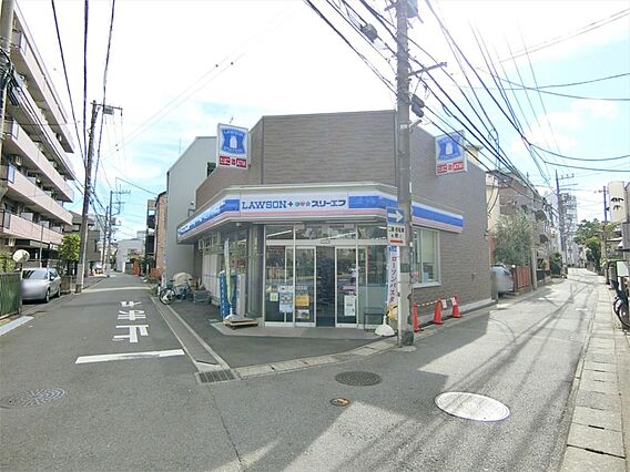 ローソン・スリ...