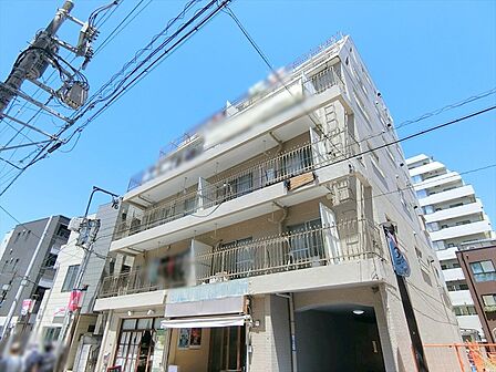 「平間」駅へ徒歩2分の好立地物件です。周辺には豊富な商業施設が揃う、生活利便性に優れた住環境となっております。