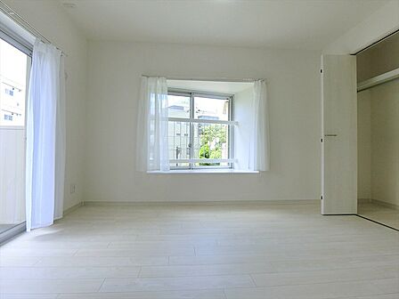 本物件は旧法地上権の物件となります。住宅ローンの取扱いはスタッフまでお問い合わせください。