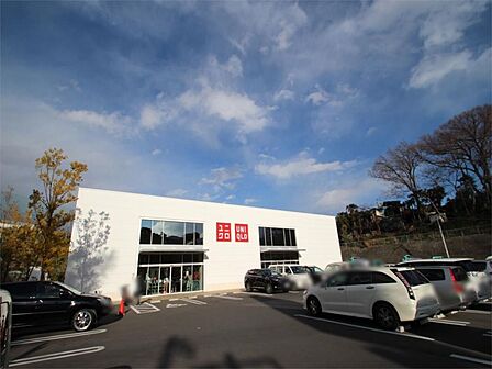ユニクロ 川崎市民プラザ通り店(1122m)