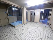 エレベーター有り。