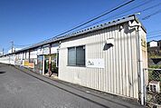 JR坂之上駅JR坂之上駅＝坂之上4丁目にあるJR九州指宿枕崎線の駅で一日の平均乗車人数は約2200人で市内の鉄道駅では第3位近隣には鹿児島国際大学がある。 910m