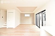 ご家族みんながゆったりくつろげる広々リビング