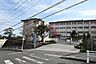 周辺：東谷山中学校＝魚見ヶ原を中心に，武迫団地，希望ヶ丘団地，さらに商業地・工業団地を形成している東開町からなる。〇校訓は考える人・心豊かな人・たくましい人 2100m