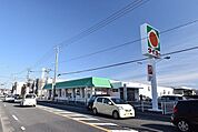 タイヨー光山店【タイヨー光山店】は、鹿児島市光山2丁目1番1号に位置する谷山街道近くのスーパーです。取扱品目は主に「生鮮食品・日配品・一般食品・日用雑貨・お酒」です。駐車場があります。 2000m