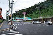  ドラッグストア コスモス中山店 680m
