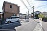 外観：前面道路含む現地写真