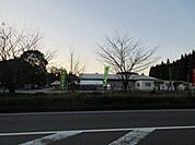 日置市伊集院都市農村交流施設チェスト館[チェスト館]地域の農産品・加工食品をはじめ、豊富な品揃えが自慢の物産館です。食堂やオープンカフェもあり、食事や休憩でも利用できます。08:30～ 2150m