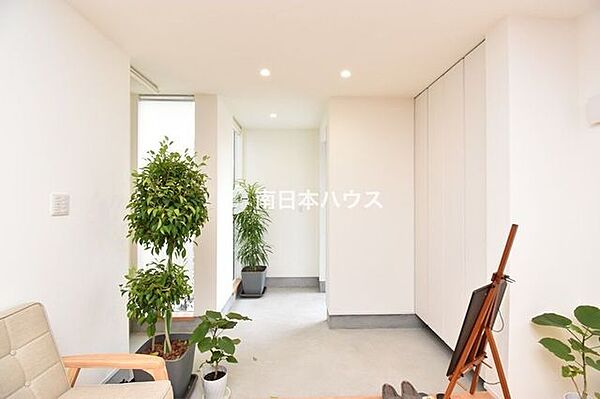 玄関を拡大表示