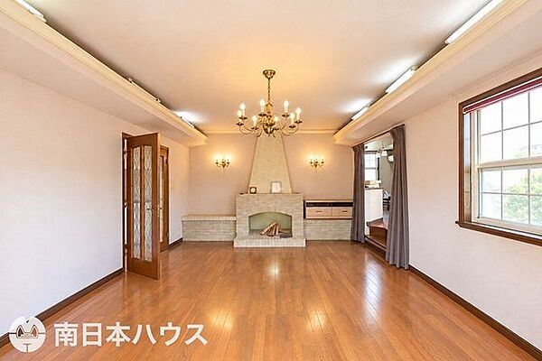 リビング/ダイニング 皇徳寺台3丁目　中古戸建