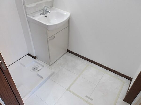 画像19:広い洗面スペース