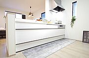 収納豊富で、日々のお料理から後片付けまで快適に、はかどるキッチンです。