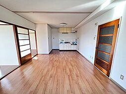 エスペランス大みか 301号室 3階2LDKのリビング/ダイニング