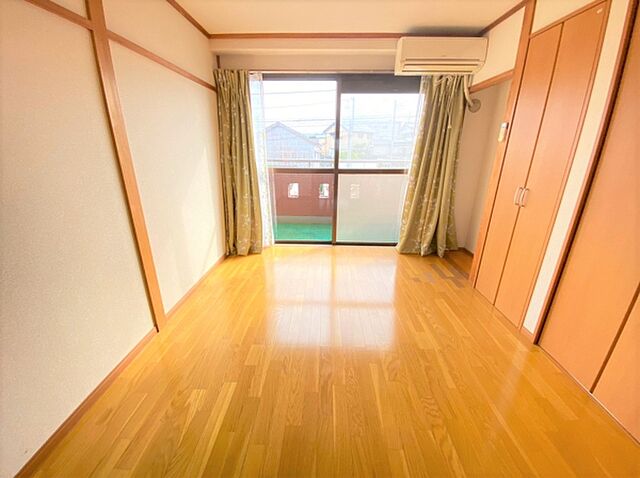 寝室