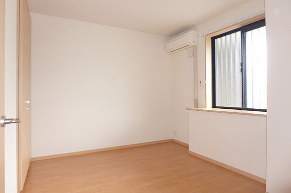 apartment 茨城県那珂市菅谷
地図を見る