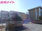 四日市市立大池中学校 1121m