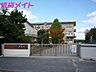 周辺：四日市市立三重西小学校 1143m