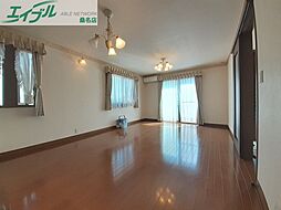 樋口様白梅の丘貸家 1階4LDKのリビング/ダイニング