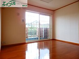 マンダリン　ヒル 1階2DKのリビング/ダイニング