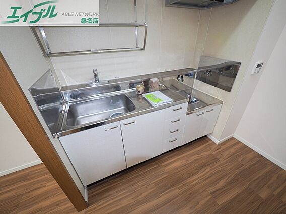 グロリアス.S・T_内装_1