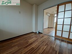 ストリートアート 2階2DKのリビング/ダイニング