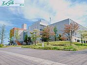 川越町役場 948m